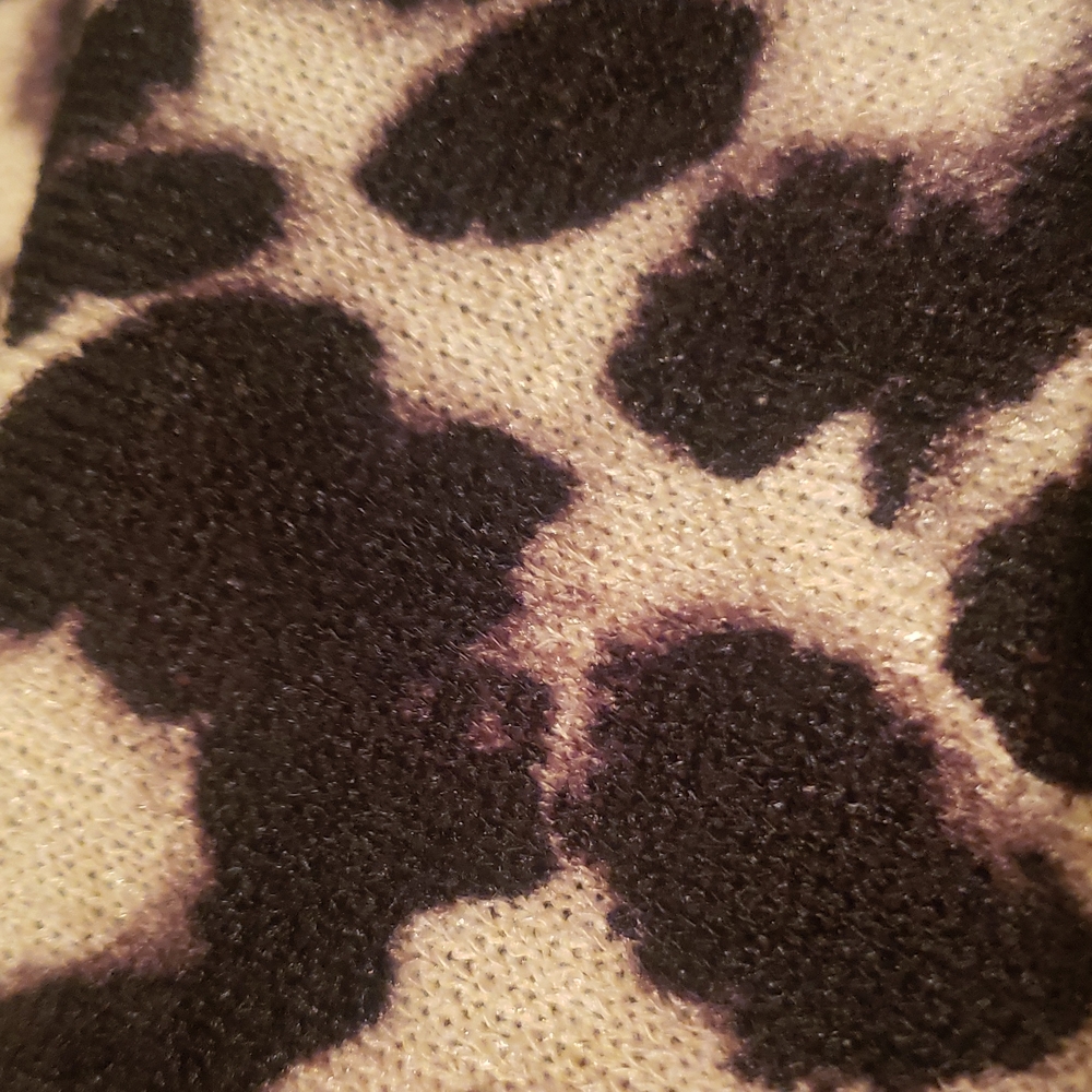 Sweater - Picture 7 of 7